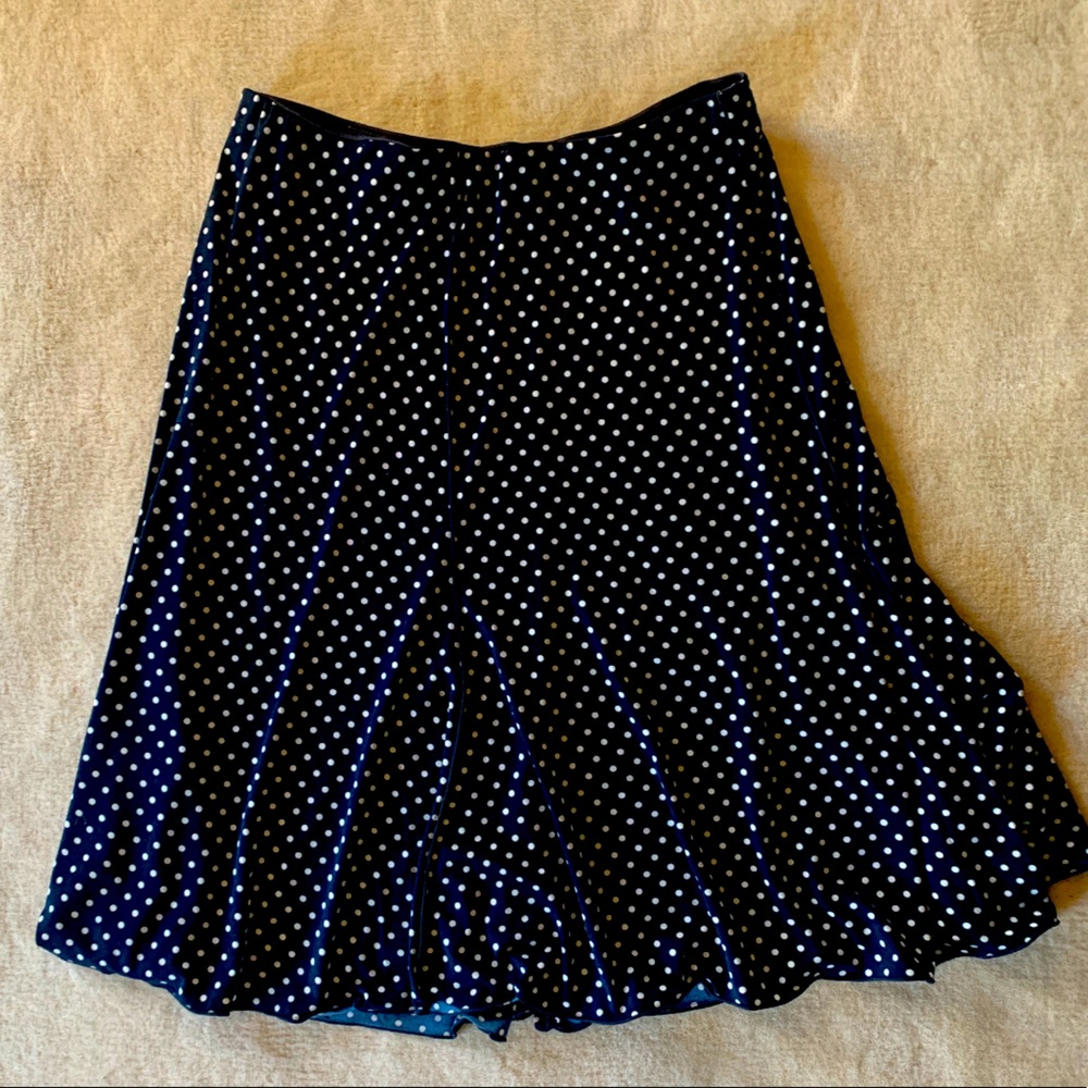 Super comfortable Max Studio polka dot skirt